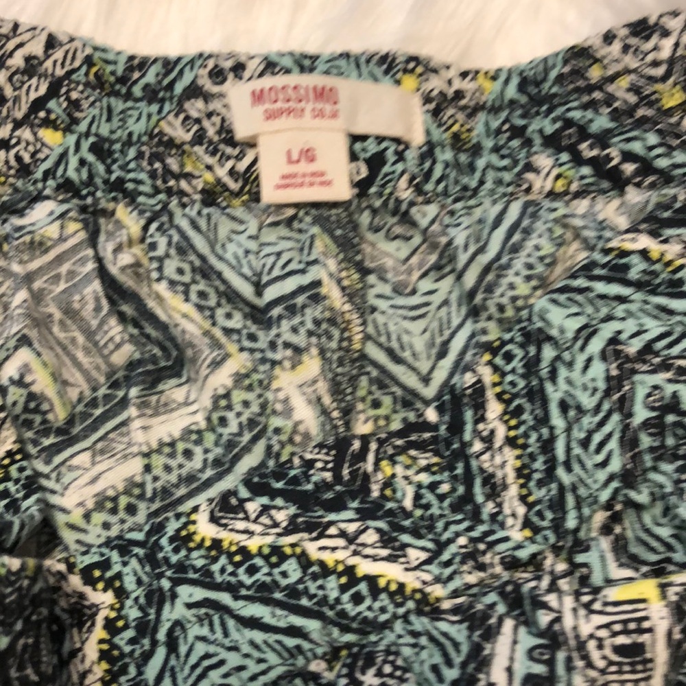 Aztec patterned board shorts - Picture 3 of 3